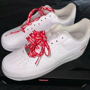 Nike Air Force 1 Low Supreme White